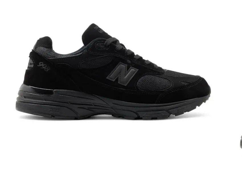 뉴발란스 993 트리플블랙 140$